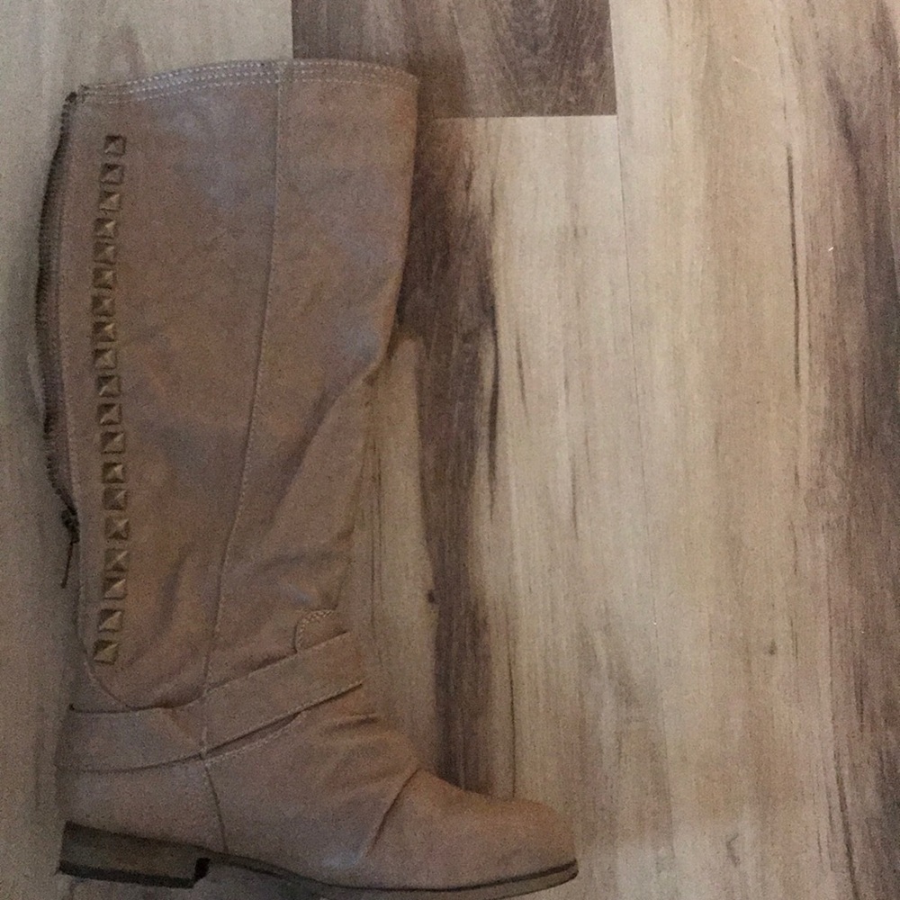 Tan boots